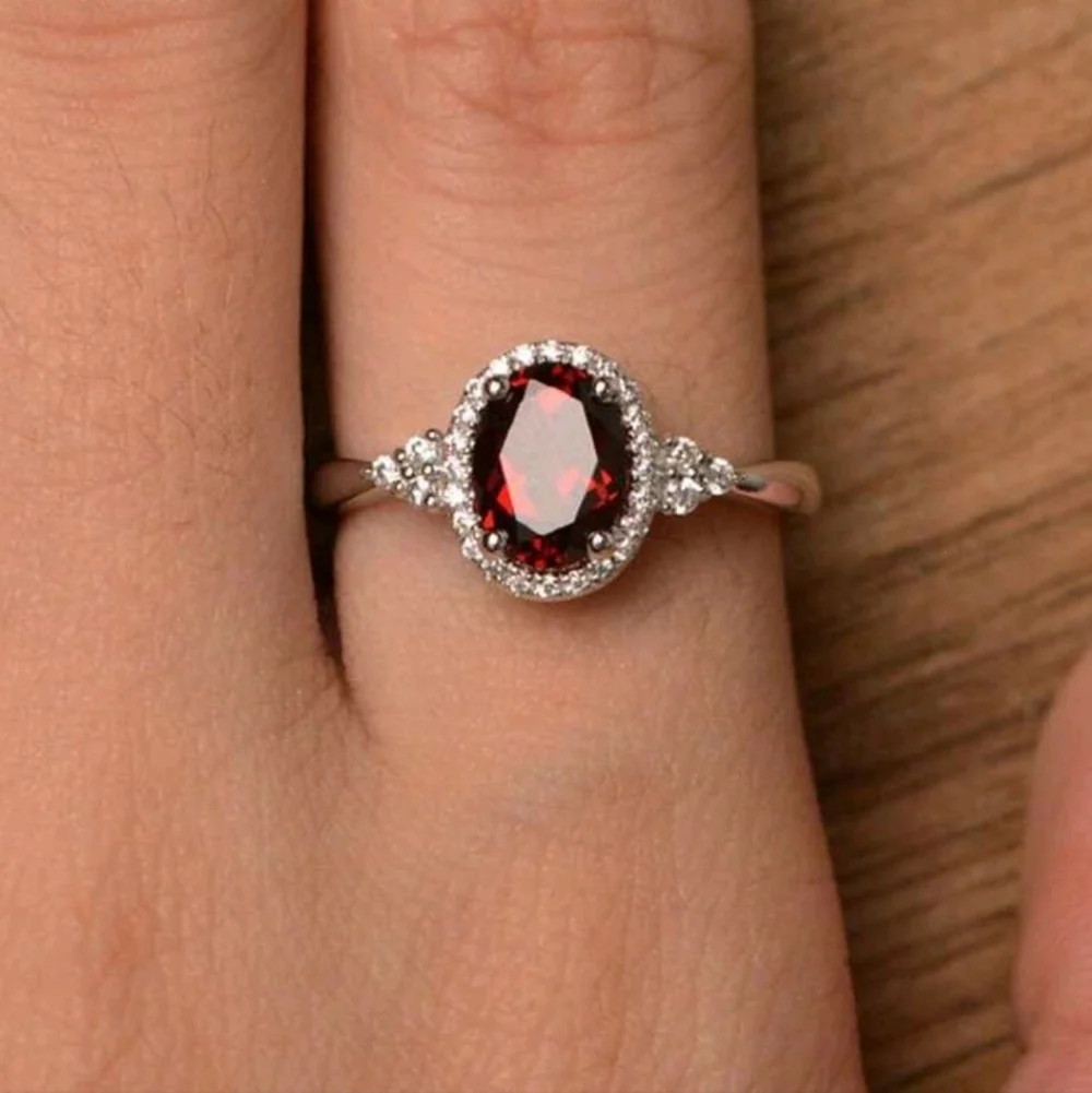BRAND NEW ** Elegant Deep Red & Silver Ring